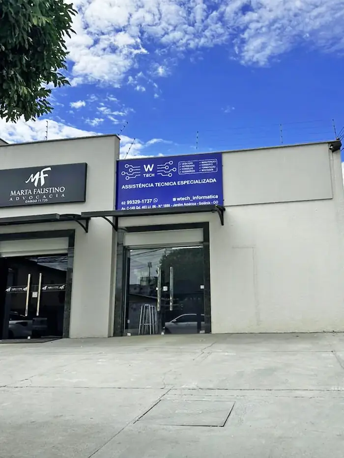 Bancada de reparo da W Tech Informática